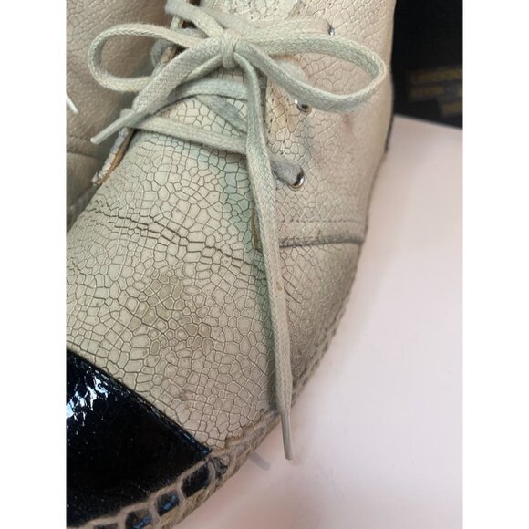 CHANEL Crackled Leather Espadrille High Top Shoe Size EU 38 US 8 - Picture 7 of 15